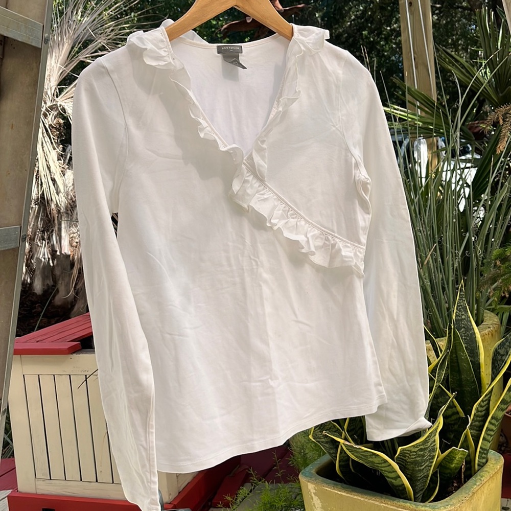 Ann Taylor white long sleeve frill shirt